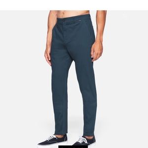 NWT // Hurley Men’s ‘Worker’ chino pants - Nike Dri-Fit. Strait leg. Navy Blue